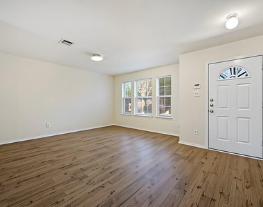11112 Chatam Berry Ln - Photo Thumbnail 1