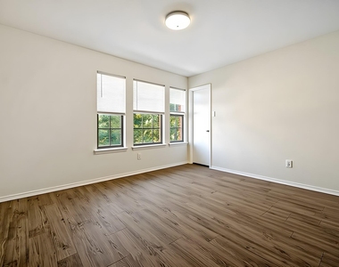 11112 Chatam Berry Ln - Photo Thumbnail 25