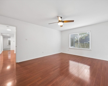 2609 Monarch Dr - Photo Thumbnail 8