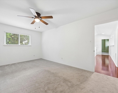 2609 Monarch Dr - Photo Thumbnail 11