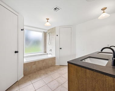 2609 Monarch Dr - Photo Thumbnail 9