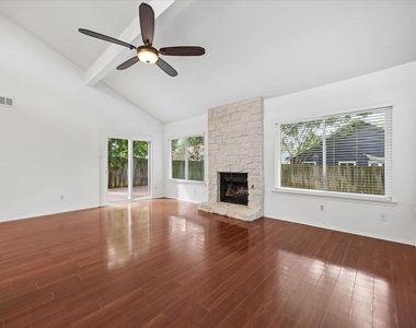2609 Monarch Dr - Photo Thumbnail 3