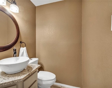 1808 Sylvia Ln - Photo Thumbnail 19