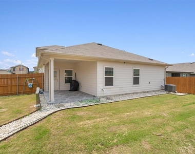 6112 Montrelia Dr - Photo Thumbnail 18