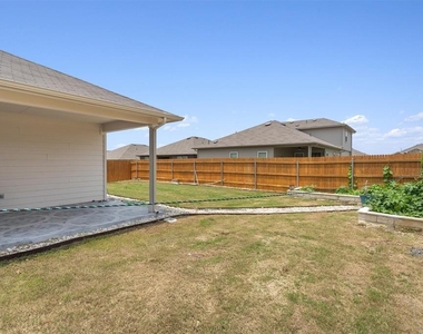 6112 Montrelia Dr - Photo Thumbnail 17
