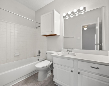 12166 Metric Blvd - Photo Thumbnail 15