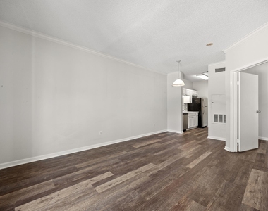 12166 Metric Blvd - Photo Thumbnail 6