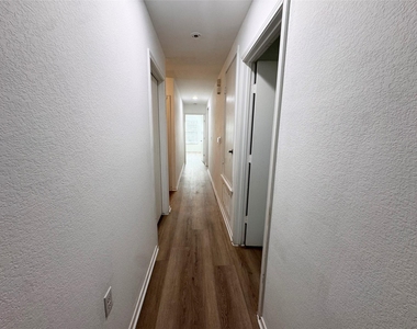 9000 Stambourne St - Photo Thumbnail 12
