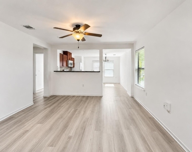 9000 Stambourne St - Photo Thumbnail 2