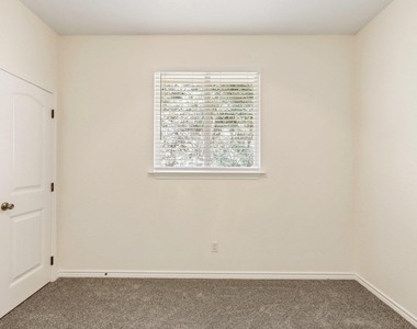 133 N Kanaio Dr - Photo Thumbnail 11