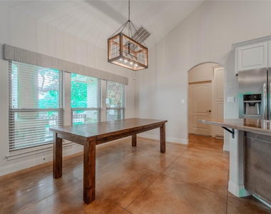 19013 Venture Dr - Photo Thumbnail 4