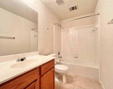 1103 Apollo Ln - Photo Thumbnail 23