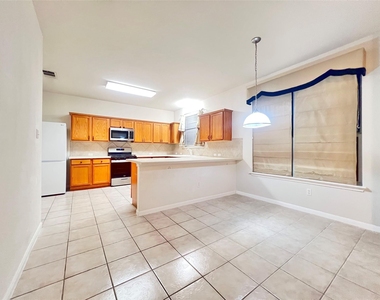 1103 Apollo Ln - Photo Thumbnail 10