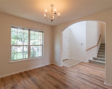 1103 Apollo Ln - Photo Thumbnail 15