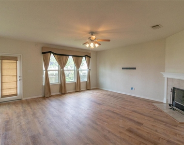 1103 Apollo Ln - Photo Thumbnail 6
