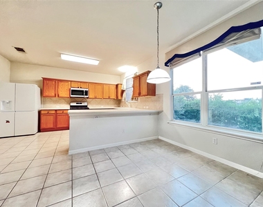 1103 Apollo Ln - Photo Thumbnail 22