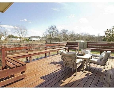 15301 Ora Ln - Photo Thumbnail 9