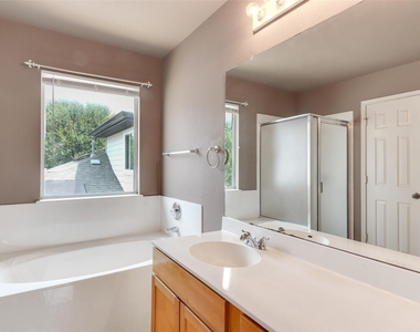 15301 Ora Ln - Photo Thumbnail 9