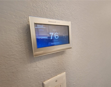 2815 Rio Grande St - Photo Thumbnail 7