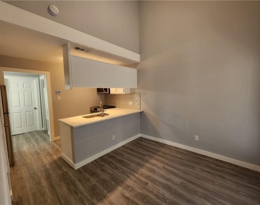 2815 Rio Grande St - Photo Thumbnail 1