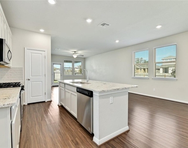 125 Otella St - Photo Thumbnail 7
