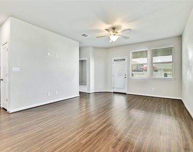 125 Otella St - Photo Thumbnail 4