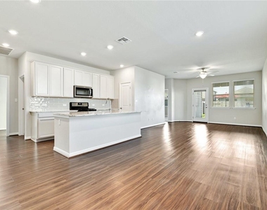 125 Otella St - Photo Thumbnail 3