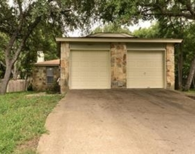 9802 Hundred Oaks Cir - Photo Thumbnail 1