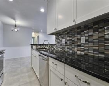 9802 Hundred Oaks Cir - Photo Thumbnail 9