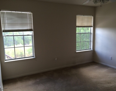 3003-c Whisper Oaks Ln - Photo Thumbnail 13