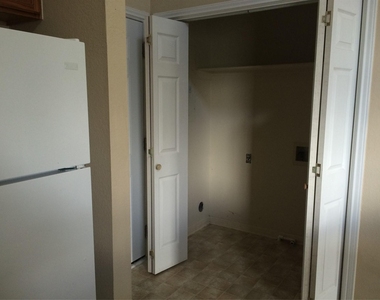 3003-c Whisper Oaks Ln - Photo Thumbnail 12