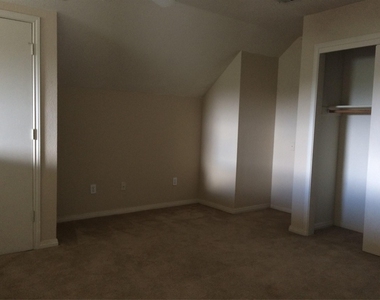 3003-c Whisper Oaks Ln - Photo Thumbnail 7