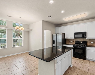 423 Wetzel - Photo Thumbnail 13