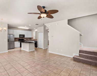 423 Wetzel - Photo Thumbnail 16