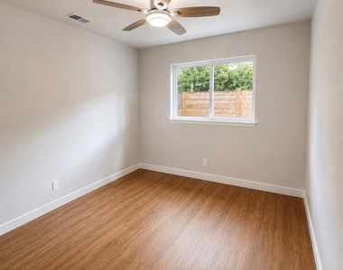 9407 Quail Meadow Dr - Photo Thumbnail 15