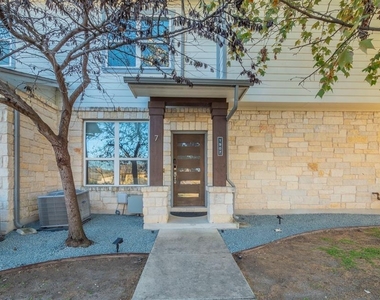 2101 Town Centre Dr - Photo Thumbnail 9