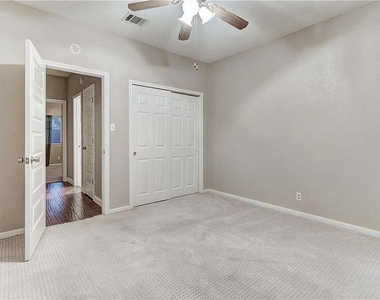 8914 Bridgewood Trl - Photo Thumbnail 11