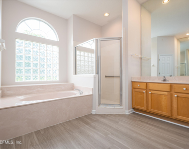 171 Elmwood Drive - Photo Thumbnail 20