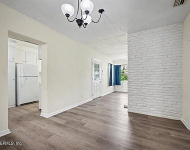 6216 Suwanee Road - Photo Thumbnail 10