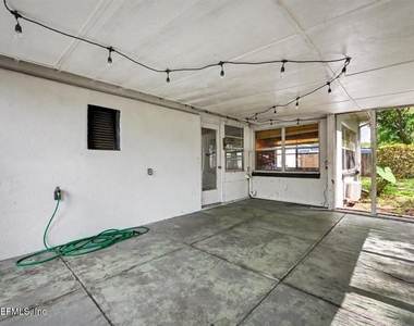 6216 Suwanee Road - Photo Thumbnail 27