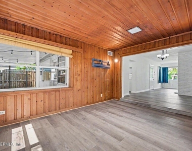 6216 Suwanee Road - Photo Thumbnail 12