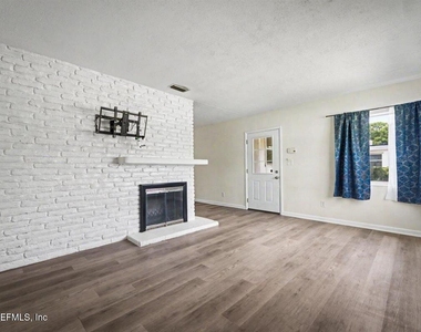 6216 Suwanee Road - Photo Thumbnail 7