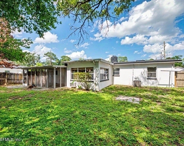6216 Suwanee Road - Photo Thumbnail 30