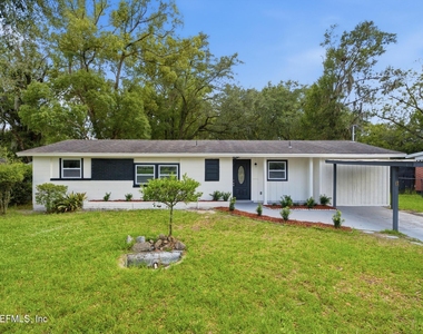 5134 Moncrief Road W - Photo Thumbnail 1