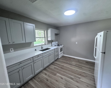 6144 Catoma Street - Photo Thumbnail 3