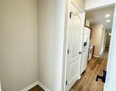 227 Sawmill Landing Drive - Photo Thumbnail 2