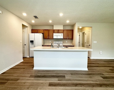 227 Sawmill Landing Drive - Photo Thumbnail 9