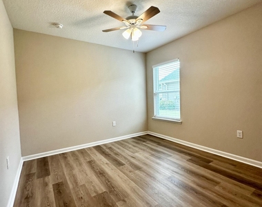 227 Sawmill Landing Drive - Photo Thumbnail 14