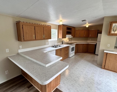 1757 Freedom Drive - Photo Thumbnail 7