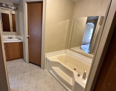 1757 Freedom Drive - Photo Thumbnail 13